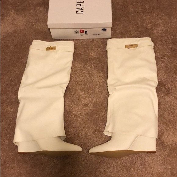 Cape Robbin Shoes - Fold Over Boot - Size 11